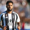 Apakah Douglas Luiz Gagal di Juventus? Statistik Menyajikan Jawaban Lain