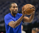 Masalah Lutut Belum Usai, Kawhi Leonard Tak Mau Terburu-buru Bermain