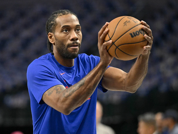 Masalah Lutut Belum Usai, Kawhi Leonard Tak Mau Terburu-buru Bermain