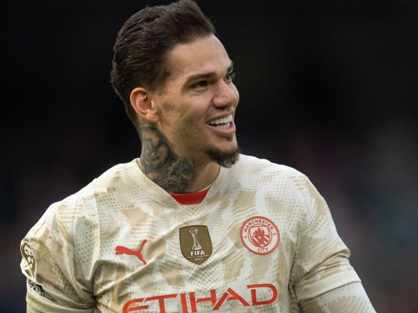 Pep Guardiola Ungkap Alasan Ederson Moraes Tak Jadi Hijrah ke Arab Saudi