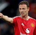 Alan Shearer Puji Performa Jonny Evans Saat Hadapi Aston Villa