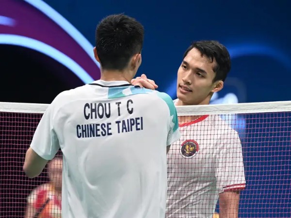 Chou Tien Chen Tantang Jonatan Christie di Final Arctic Open 2024