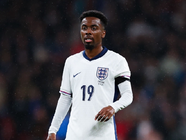 Gelandang Lille dan timnas Inggris, Angel Gomes, jadi incaran Aston Villa