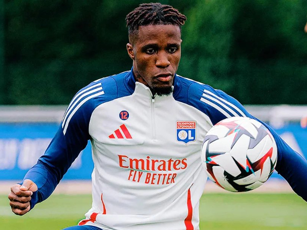 Pierre Sage tegaskan apa yang diharapkan Lyon dari seorang Wilfried Zaha