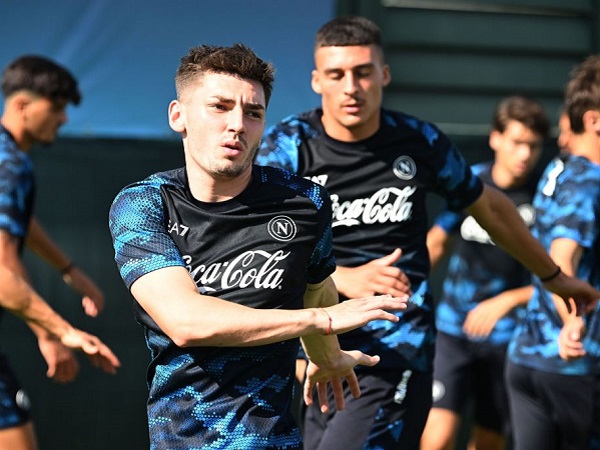 Stanislav Lobotka Cedera, Billy Gilmour Bakal Starter Perdana di Serie A?