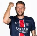 Tolak Juventus, Milan Skriniar Lebih Pilih Bertahan di PSG