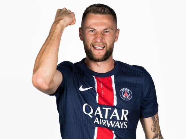 Tolak Juventus, Milan Skriniar Lebih Pilih Bertahan di PSG