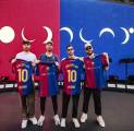 Barcelona Rilis Jersey Kolaborasi dengan Coldplay