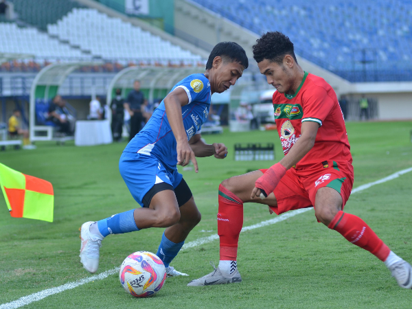 Persib sukses mengalahkan Persebaya 2-0