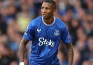 Ashley Young Optimis Everton Kalahkan Ipswich Town