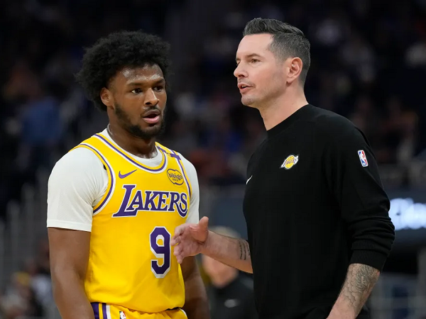 JJ Redick terkesan dengan ketenangan Bronny James hadapi tekanan.