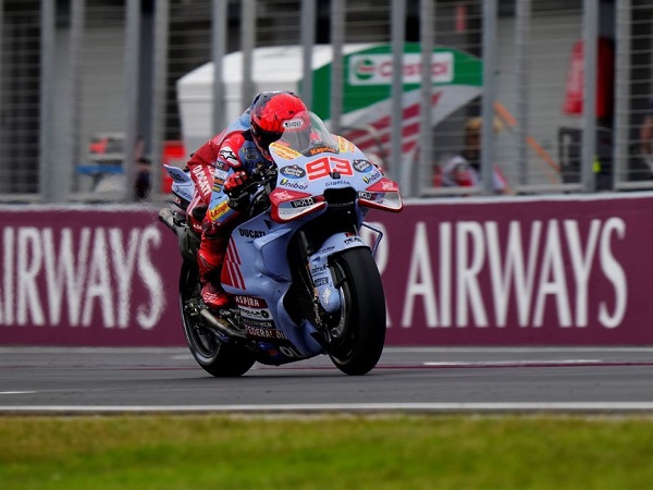 Marc Marquez beberkan penyebabnya selip saat start di GP Australia.