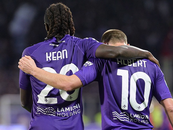 Fiorentina Beri Update soal Kondisi Albert Gudmundsson dan Moise Kean