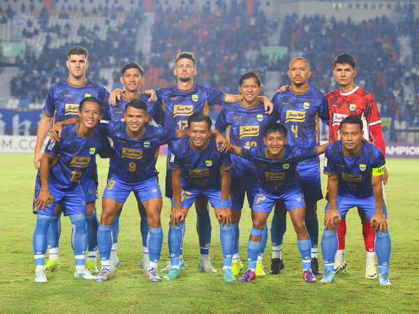 Adam Alis dan David da Silva diragukan tampil membela Persib melawan Lion City Sailors