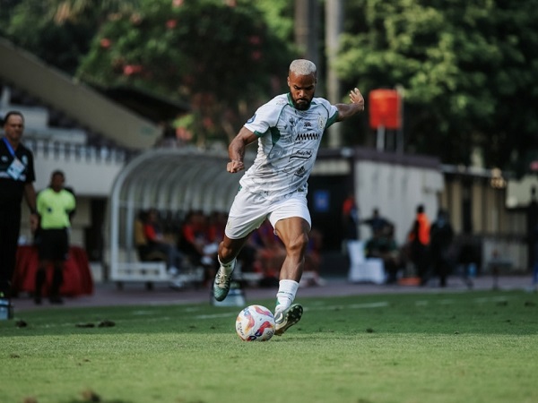 Pemain asing PSS Sleman, Phil Ofosu-Ayeh