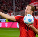 Tiga Kali Jebol Gawang Stuttgart, Harry Kane Samai Rekor Robert Lewandowski