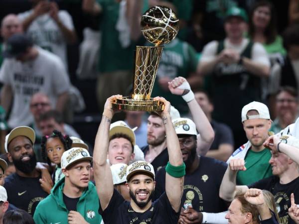 Boston Celtics diunggulkan dengan nilai +290 di ESPN BET, nilai odds gelar juara pramusim terpendek dalam tiga tahun terakhir. (Foto: AP)