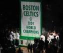 Disaksikan Para Legenda, Boston Celtics Kibarkan Banner Juara No.18