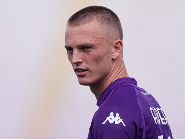 Fiorentina Konfirmasi Cedera Albert Gudmundsson