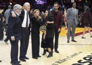 Heat Dedikasikan Lapangan Untuk Mantan Pelatih Dan Presiden Pat Riley