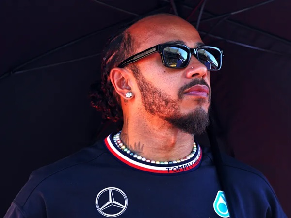 Lewis Hamilton Yakin Verstappen Beruntung Lolos Hukuman