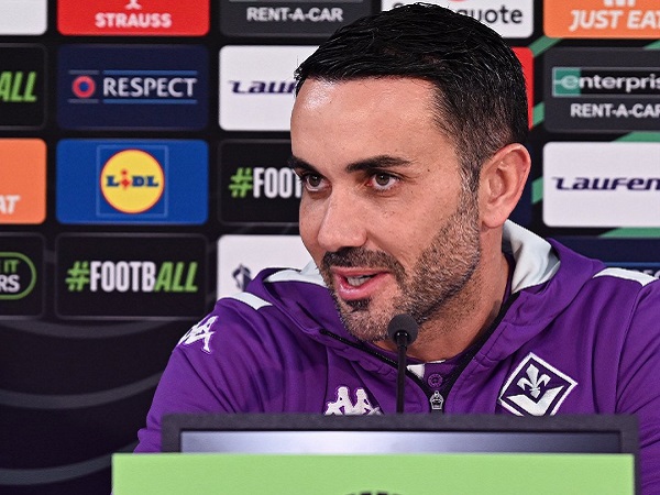 Raffaele Palladino Bersyukur Fiorentina Punya Staf yang Hebat