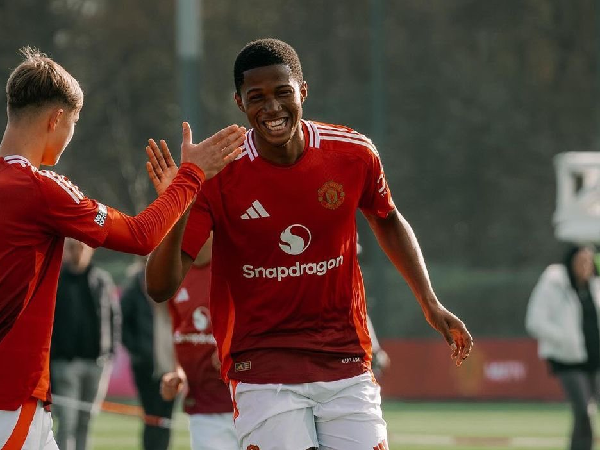 Chido Obi-Martin langsung tampil impresif bersama Manchester United U-18