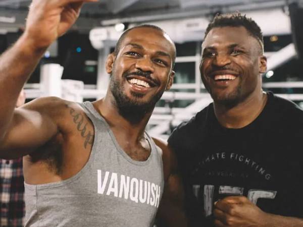 Francis Ngannou Sebut Dana White Halangi Duel Besar Melawan Jon Jones