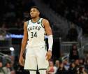 Giannis Antetokounmpo Jelaskan soal Kostum Aneh Dipakainya