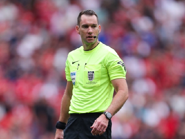 Jarred Gillett akan menjadi wasit VAR untuk pertandingan Premier League antara Arsenal melawan Newcastle United