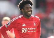 Milan dan Roma Bersaing Datangkan Ola Aina dari Nottingham Forest