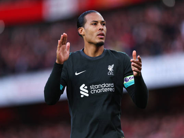 Virgil van Dijk Bangga Buat Penampilan ke-100 Sebagai Kapten Liverpool