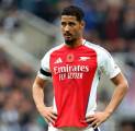 Setelah Arsenal Kalah di St James' Park, William Saliba Kritik Diri Sendiri