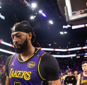 Fans Lakers Was-Was, Anthony Davis Alami Cedera Kaki