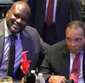 Shaquille O'Neal Teladani Semangat Dermawan Muhammad Ali