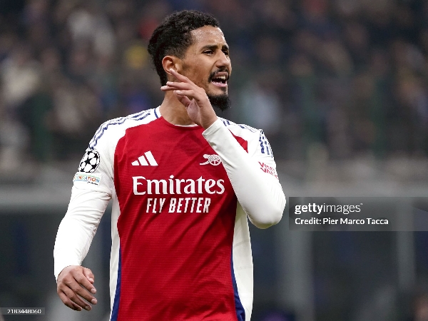 Arsenal menghadapi tugas berat untuk mempertahankan bek andalan mereka, William Saliba