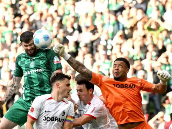 Oliver Burke, Pemain Hilang yang Jadi Pahlawan di Werder Bremen vs Kiel