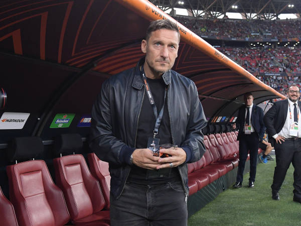 Sensi Kritik Pemecatan Pelatih di AS Roma, Francesco Totti Beri 'Like'