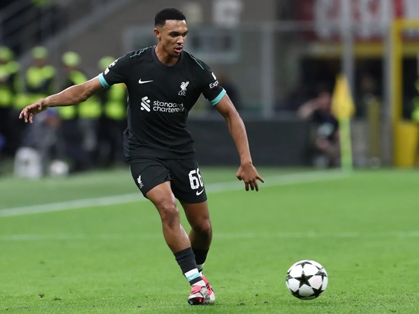 Real Madrid Pertimbangkan Alexander-Arnold Sebagai Target Potensial