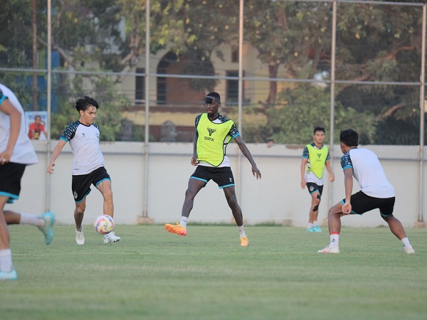 Latihan PSM Makassar jelang menghadapi Semen Padang FC