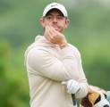 Rory McIlroy Ingin Ikuti Jejak Sukses Scheffler Dan Schauffele Pada 2025