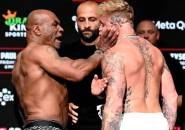 Mike Tyson Tampar Wajah Jake Paul Saat Acara Timbang Badan