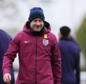 Lee Carsley Tutup Masa Kepelatihannya dengan Harapan Tinggi untuk Inggris