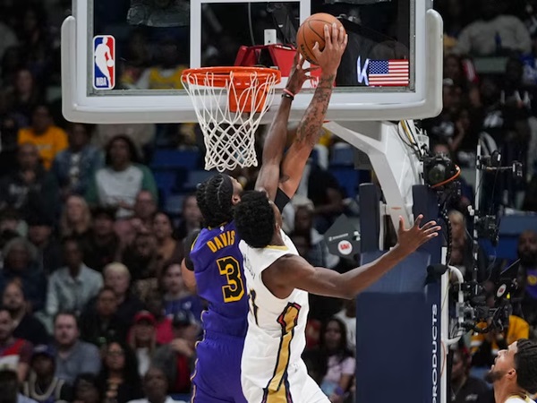 Anthony Davis Nilai Pertahanan Lakers Kurang Baik di Babak Pertama