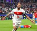 Hakan Calhanoglu Mengaku Senang Vincenzo Montella Bertahan di Turki