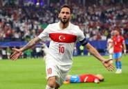 Hakan Calhanoglu Mengaku Senang Vincenzo Montella Bertahan di Turki