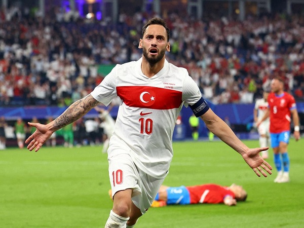 Hakan Calhanoglu