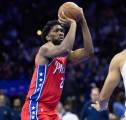 Dwight Howard Berikan Saran untuk Joel Embiid