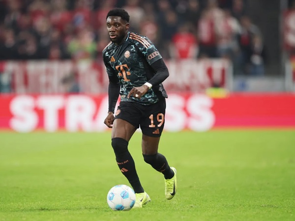 Real Madrid Belum Ada Kesepakatan dengan Alphonso Davies