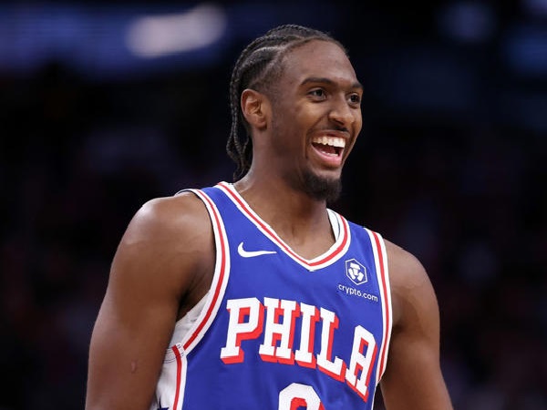 Tyrese Maxey Menegur Joel Embiid karena Datang Telat